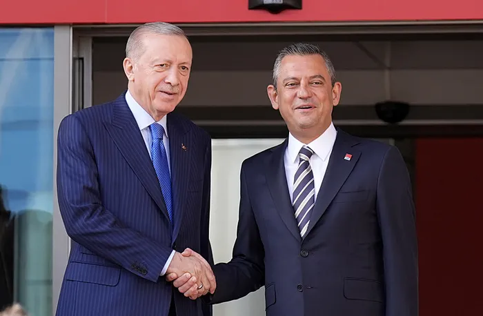 baskan-erdogan-ozgur-ozel-gorusmesi-sonrasi-ak-parti-sozcusu-celikten-flas-aciklamalar-chpden-de-olumlu-karsil-1718131869347.jpg Başkan Erdoğan - Özgür Özel görüşmesi sonrası AK Parti Sözcüsü Çelik'ten flaş açıklamalar | CHP'den de 'olumlu' karşılık - 8