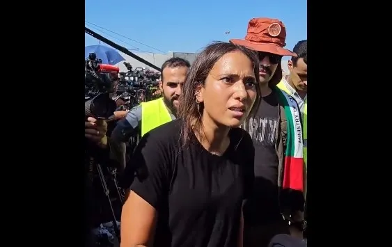 Mısırlı kadından Batı medyasına ahlak ve meslek dersi: Kukla olmuşsunuz haberiniz yok!