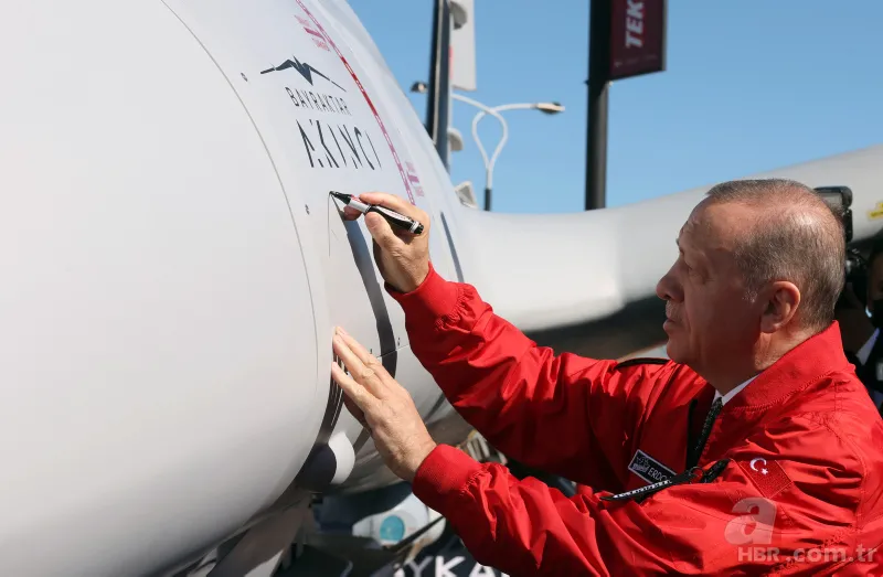 Akıncı'ya Erdoğan imzası! Bakü semalarında hilal ve yıldız! Teknofest'te nefesleri kesen gösteri 2