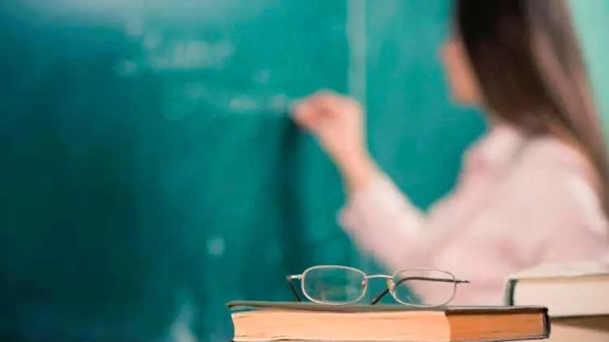 Öğretmenler Günü resmi tatil mi? 24 Kasım Pazartesi okul var mı, yok mu?