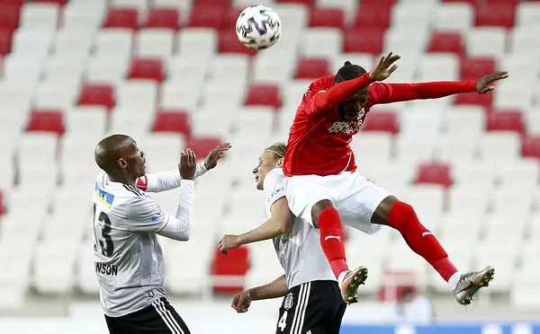 Beşiktaş krediyi tüketiyor! Sivasspor 0-0 Beşiktaş MAÇ SONUCU-ÖZET