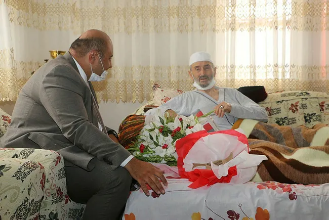soyledigi-huma-kusu-turkusuyle-turkiyeyi-duygulandiran-dadas-necati-hayatini-kaybetti-1620455411041.jpg Söylediği Huma Kuşu türküsüyle Türkiye’yi duygulandıran Dadaş Necati hayatını kaybetti - 1