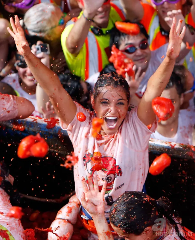 20 bin kişi 130 ton domates: La Tomatina! "Sanki yeniden doğuyoruz" 14