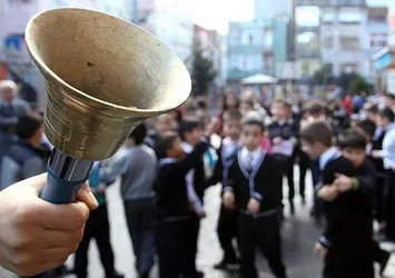 Hakkarili dördüzler okul heyecanı yaşadı