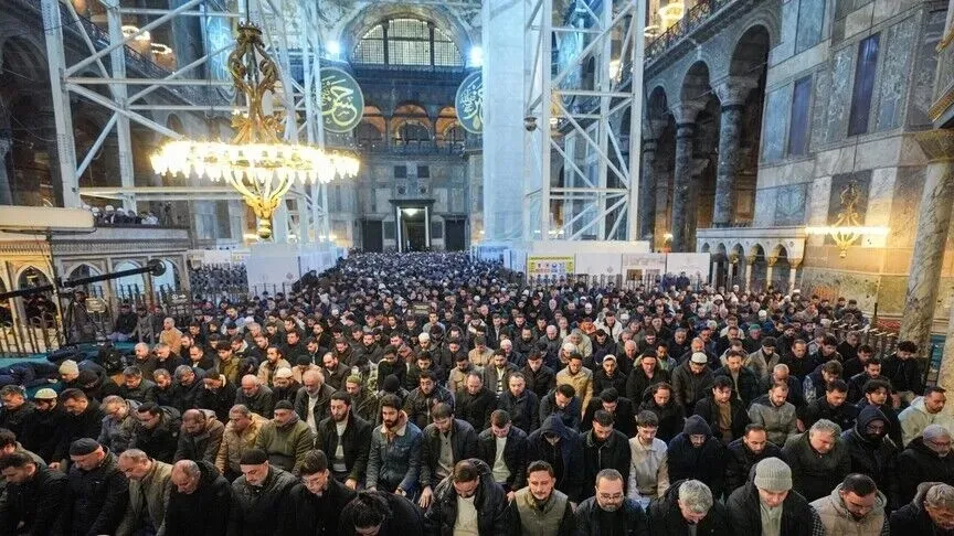 tam-bagimsiz-turkiye-yolunda-ceyrek-asirlik-destan-vesayet-zincirleri-kirildi-milli-irade-tarih-yazdi-1786295869774.jpeg Tam bağımsız Türkiye yolunda çeyrek asırlık destan! Vesayet zincirleri kırıldı, milli irade tarih yazdı - 2