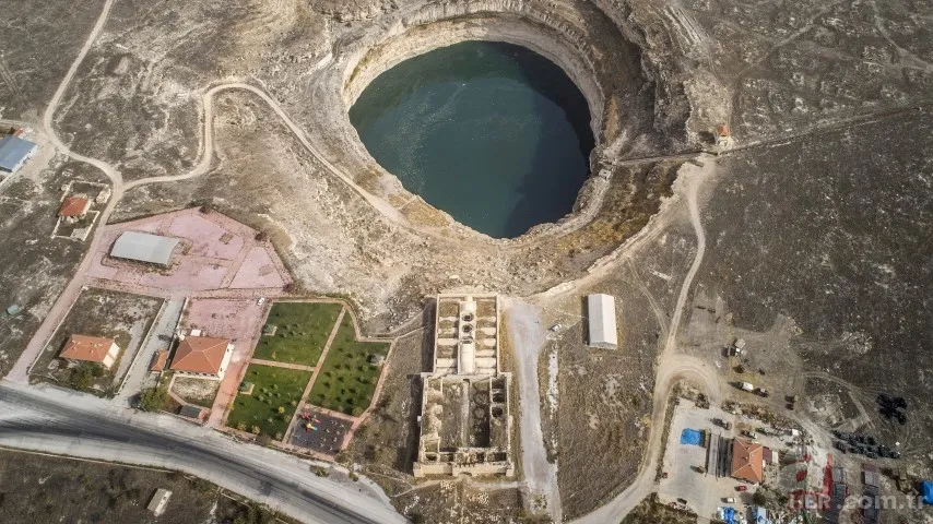 Turistlerin ilgisini çeken Obruk Gölü, turizme kazandırılmayı bekliyor 11