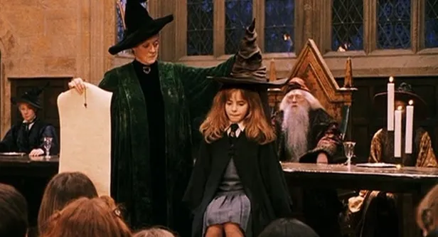 Leslie Phillips kimdir, neden öldü? Leslie Philips hastalığı neydi? Harry Potter’ın seçmen şapkası hayatını kaybetti!