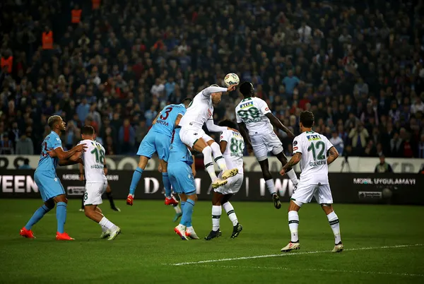 trabzonda-puanlar-paylasildi-trabzonspor-2-2-konyaspor-mac-sonucu-ozet-1667762045926.jpg Trabzon'da puanlar paylaşıldı! Trabzonspor 2-2 Konyaspor (MAÇ SONUCU-ÖZET) - 5