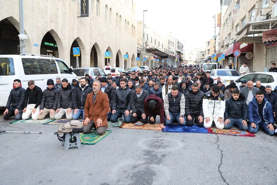 İsrail'den tarihi zulüm! 59 yıl sonra bir ilk: Mescid-i Aksa'ya bayramda kilit vuruldu - 6