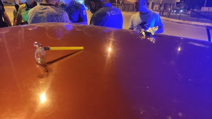 Polis memuruna çarparak kaçan şüpheli bakın yolda ne yapmış? - 2