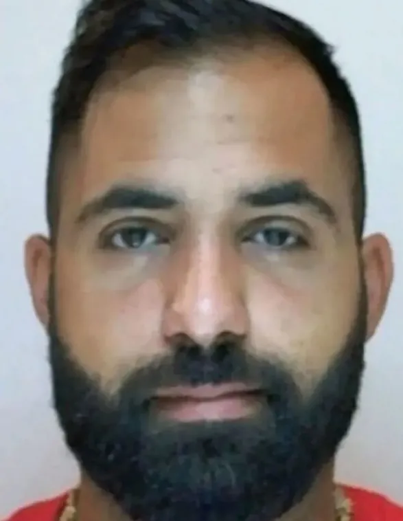 uyusturucu-baronu-ismail-abdonun-kuzeni-savci-cikti-savci-rahima-ortacin-telefonuna-el-konuldu-1718213974948.jpg Uyuşturucu baronu İsmail Abdo’nun kuzeni savcı çıktı! Savcı Rahima Ortaç’ın telefonuna el konuldu - 7