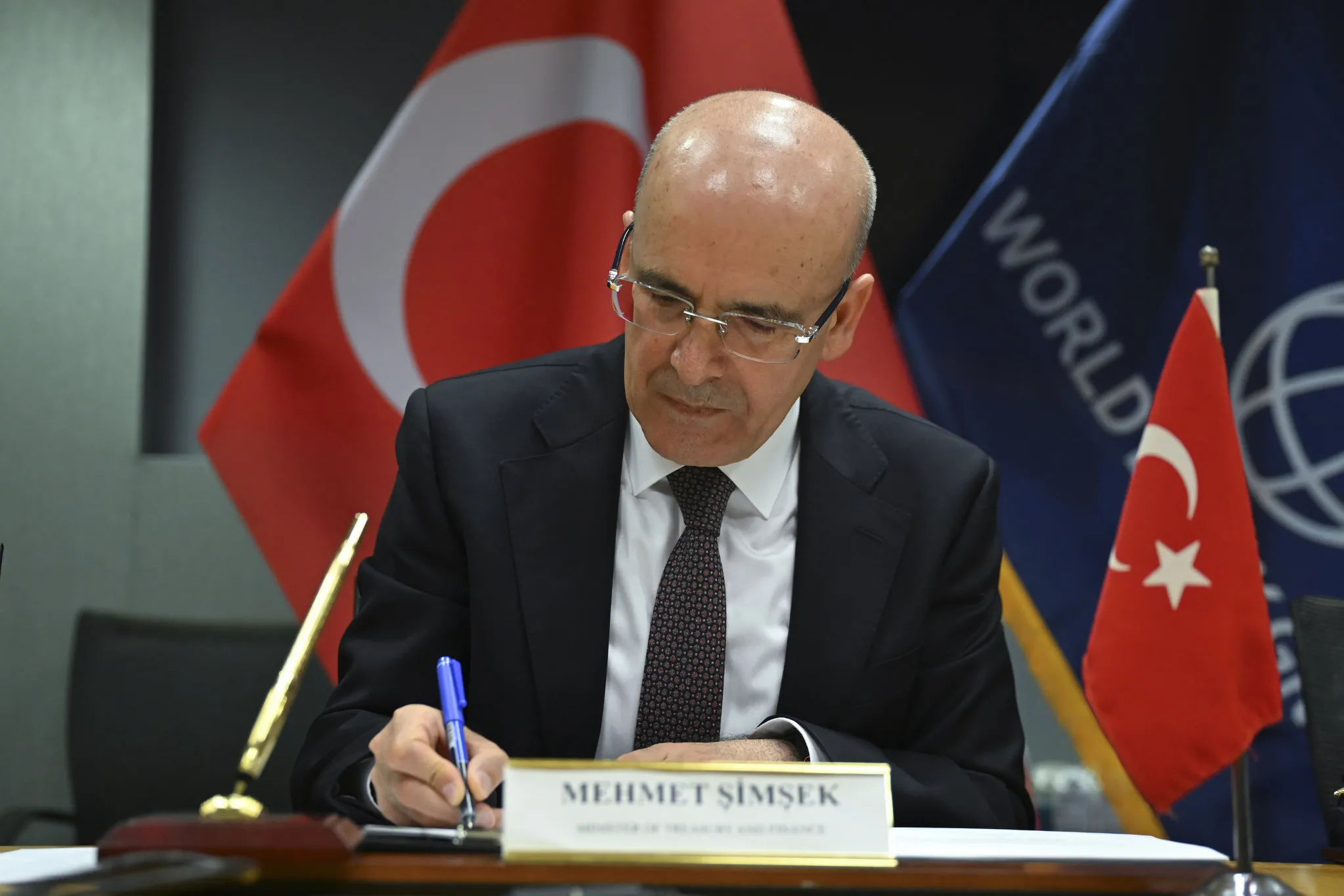 Hazine ve Maliye Bakanı Mehmet Şimşek’ten kamu borçlarına 72 taksit sinyali: 