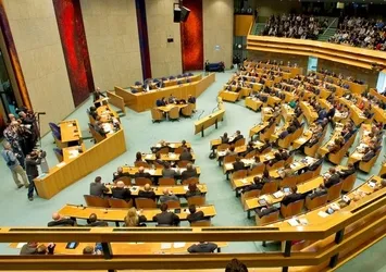 Hollanda'dan bir skandal karar daha