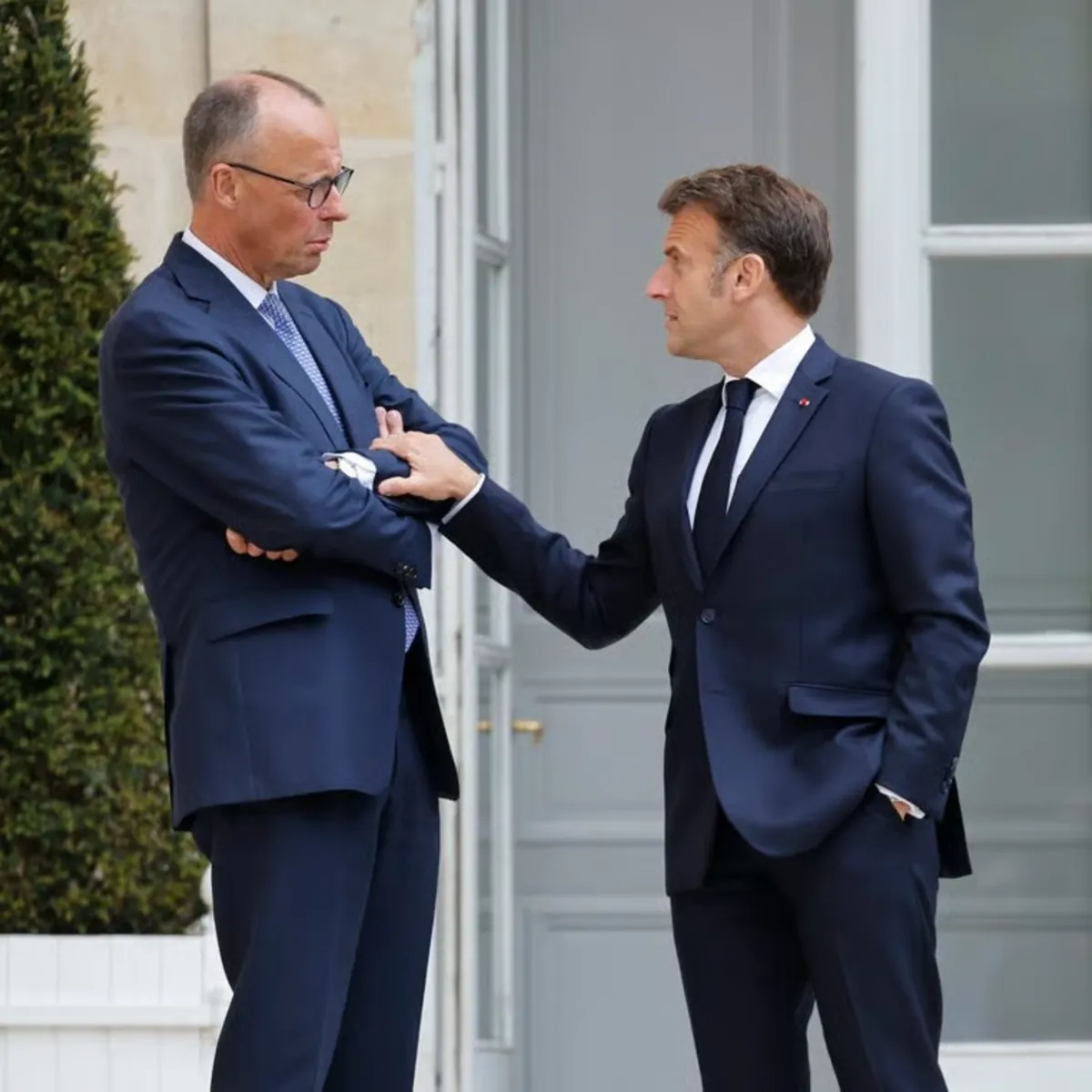 Avrupa’nın 100 milyar euroluk savaş uçağı hayali çöküyor! AB'yi krizin eşiğine sürükleyen Almanya-Fransa kavgası