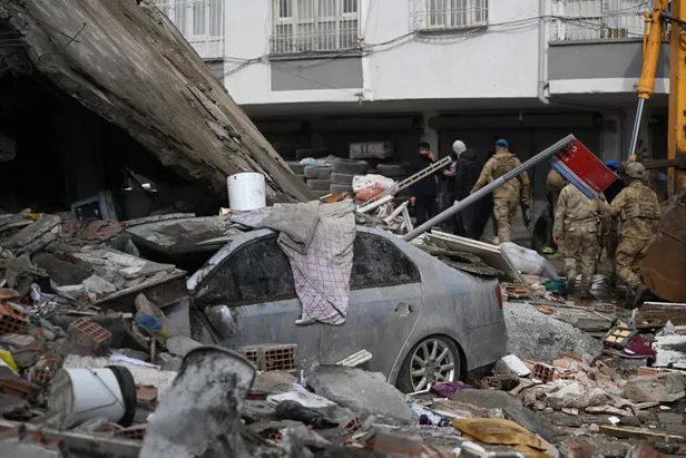 kahramanmaras-depreminde-son-dakika-kahramanmarasta-olu-yarali-sayisi-kac-kac-bina-yikildi-77lik-depremde-son-1675679538653.jpg Kahramanmaraş depreminde SON DURUM | Kahramanmaraş'ta ölü, yaralı sayısı kaç? Kaç bina yıkıldı? 7.7'lik depremde SON DURUM NE? - 4