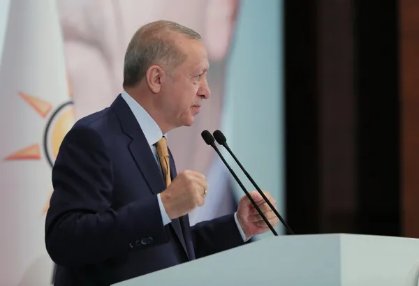 Son dakika: AK Parti Kızılcahamam’da kampa girdi! Programın açılış konuşması Başkan Erdoğan’dan! İşte parola: Rahat ol Türkiye emin ellerdesin