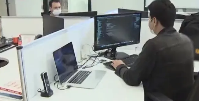 Aşı yaptırmayan işini kaybedecek mi? İşveren çalışanda aşı şartı arayabilir