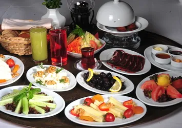 Ramazan Bayramı'nda nasıl beslenmeliyiz?