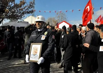 İzmir şehidimiz Fethi Sekin son yolculuğuna uğurlandı