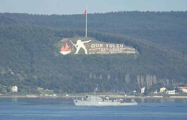 Rus savaş gemisine Türk sahil güvenlikler eşlik etti - 2