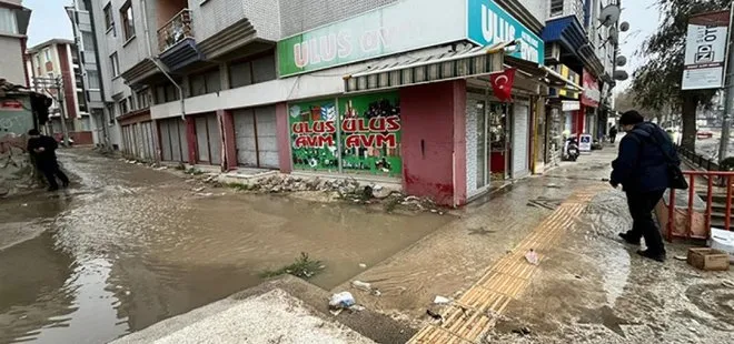 CHP rezaleti: Önce çamurlu su ardından patlayan boru! Edirneliler isyan etti