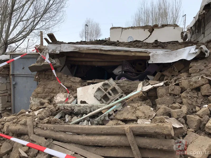 Van'daki göçük altından 3 çocuk cesedi çıkartan itfaiyeci konuştu 25