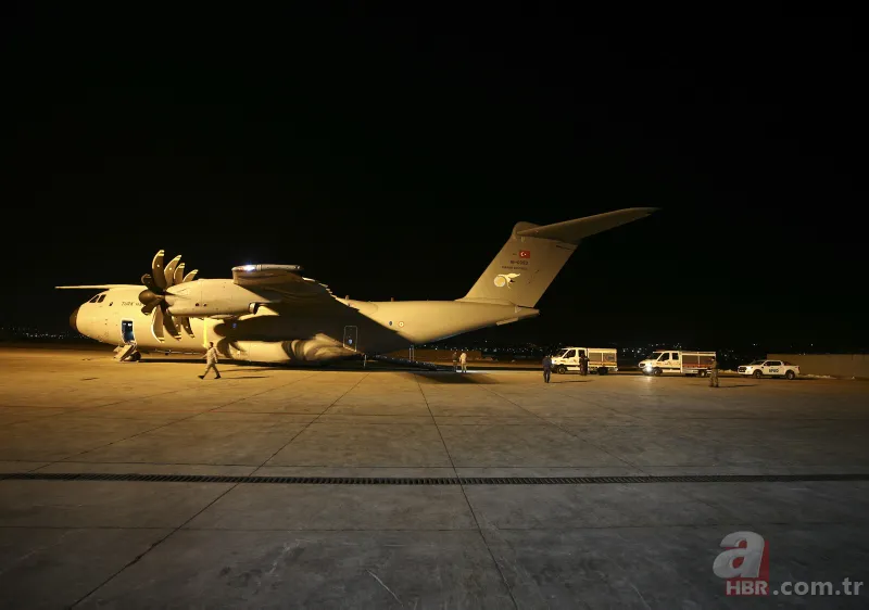 Son dakika: Deprem yardımları askeri kargo uçaklarıyla bölgeye gönderiliyor 8