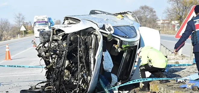 Konya'daki feci kazada 3 ölü: İbre 130 kilometrede takılı kaldı