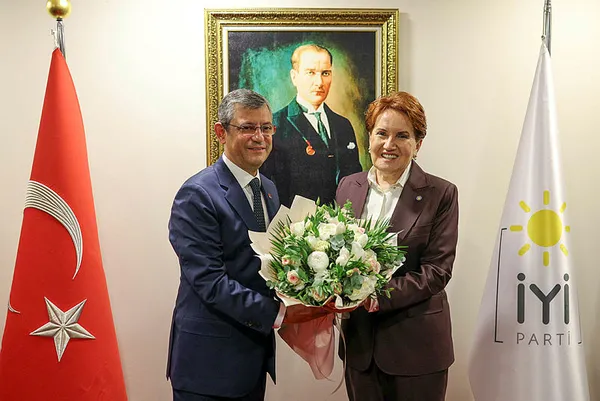 İYİ Parti’de ittifak için karar günü! Ayrı aday diye bağıran Akşener’den Özel’e soru: Ne teklif ediyorsunuz? I Gözler İYİ Parti’deki GİK toplantısında...