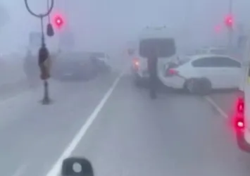Ankara’da yoğun sis kazaya neden oldu!