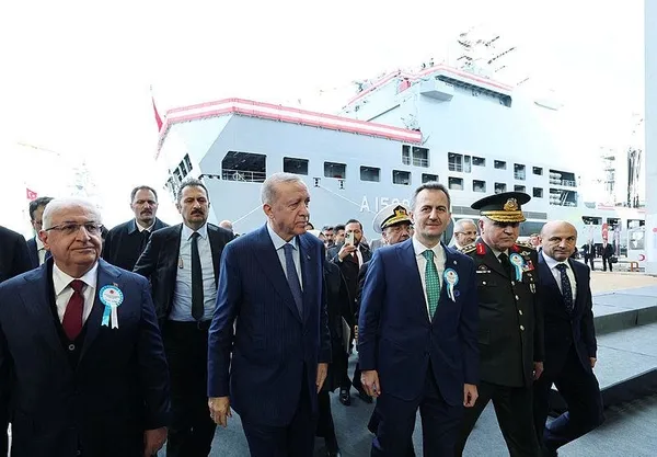 donanmada-gurur-gunu-baskan-erdogan-da-katilacak-mavi-vatana-taze-kan-tcg-derya-1705669308812.jpeg Donanmada gurur günü! Başkan Erdoğan da katıldı | Mavi Vatan'a taze kan: TCG Derya - 4
