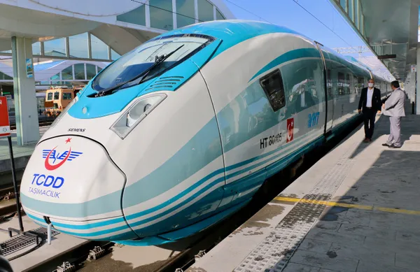 Ulaştırma ve Altyapı Bakanlığı açıkladı: YHT’de yolcu rekoru