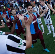 Altay şampiyonu alkışlarla karşıladı!