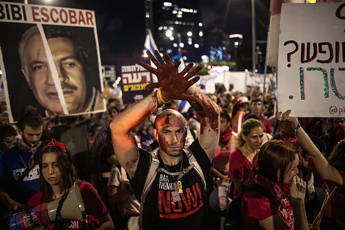 1720384129571.jpg İsrail halkı ayaklandı: İsyan bayrağı çekildi "Netanyahu istifa" sesleri yankılanıyor! - 2
