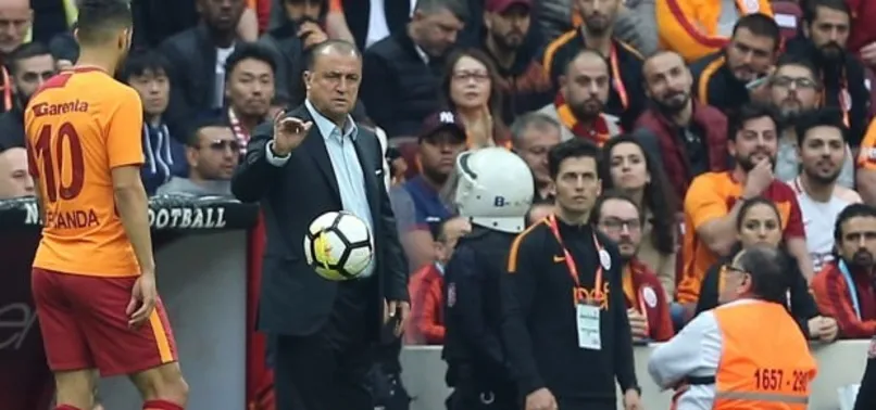 Dev derbiden ilginç görüntü! Fatih Terim...