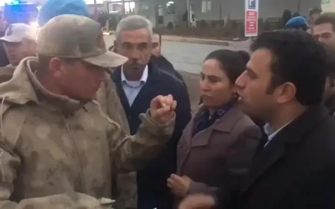 Askerden HDP'li vekillere müthiş ayar