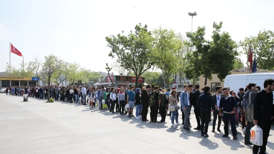 İstanbullular Adalar'a akın etti