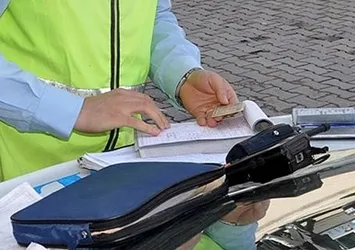 Hatalı park edilen araçlara ceza yağdı