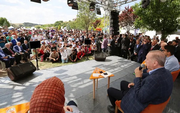 Başkan Erdoğan Adıyaman'da depremzede gençlere seslendi: Büyük Türkiye'yi birlikte inşa edeceğiz - 10