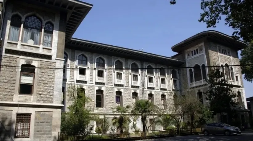 İstanbul Erkek Lisesi’nde neler oluyor? Kızlar isyanda: Ölüm tehdidi bile var