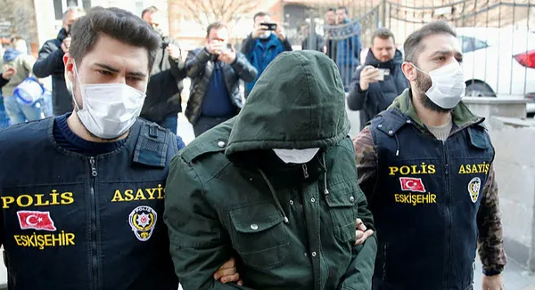 Eskişehir'de sokakta yürüyen kadına saldırı! Ağzını kapatıp yerlerde sürükledi - 1