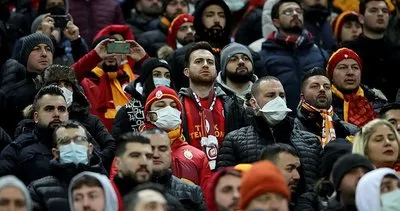 Galatasaray taraftarı Trabzonspor maçında çileden çıktı