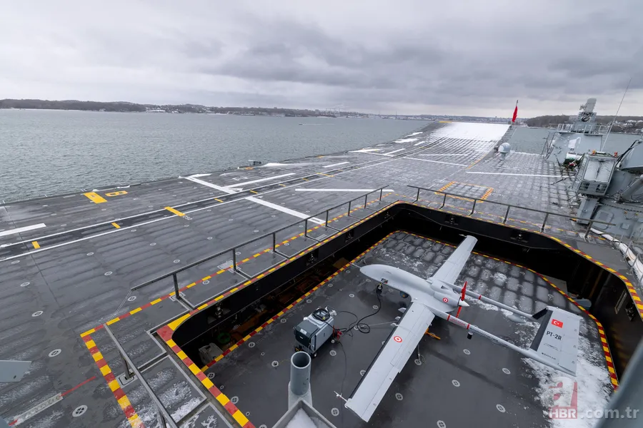 Yunan basını yazdı: Bayraktar TB3 NATO tatbikatında tarih yazdı! TCG Anadolu’dan ilk operasyonel gösterim 5