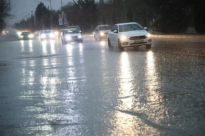 1714208034104.jpg Meteoroloji'den yeni uyarı geldi! Çok sayıda ili sağanak yağış vuracak! İstanbul Ankara İzmir hava durumu... - 2