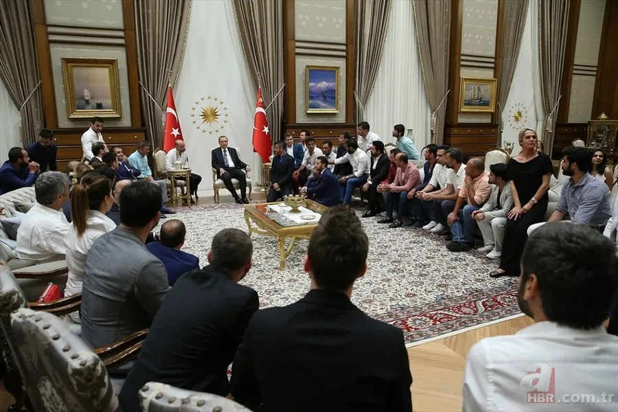Cumhurbaşkanı Erdoğan sanatçı, oyuncu, radyocu ve sporcuları kabul etti 14