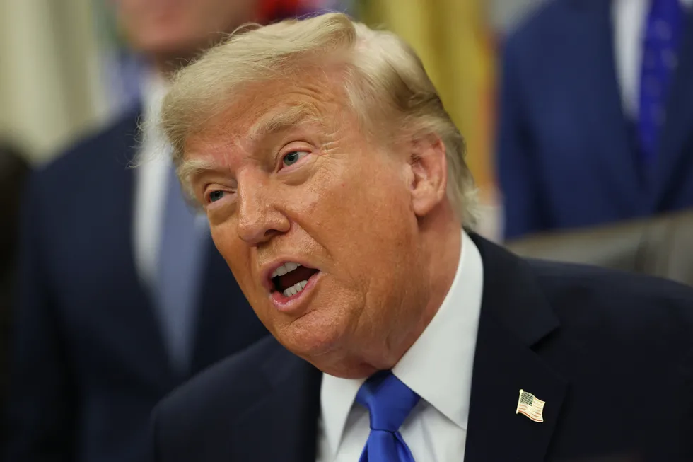 abd-baskani-trumptan-irana-yeniden-operasyon-tehdidi-istedigimiz-zaman-saldiri-yapmaya-haziriz-1788378136456.jpg ABD Başkanı Trump'tan İran'a yeniden operasyon tehdidi: İstediğimiz zaman saldırı yapmaya hazırız - 1