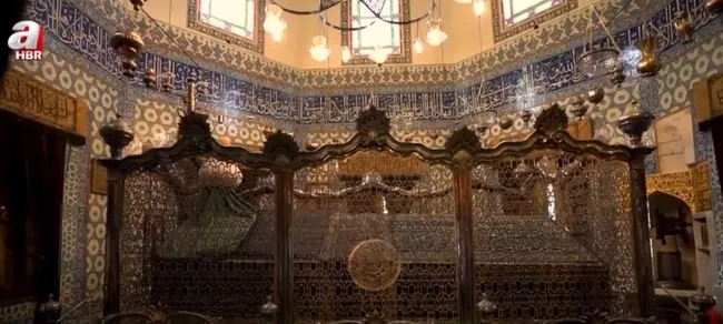 İstanbul’daki sahabe Ebu Eyyub El Ensari! Türbesi dolup taştı