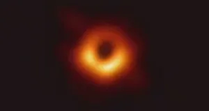 İlk kara delik fotoğrafı yayınlandı!