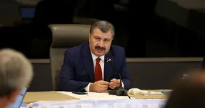 Bakan Koca açıkladı! 100 bini aşkın karantina kaçağı var...