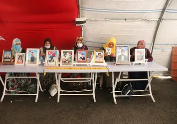 Başkan Erdoğan'dan Diyarbakır'daki acılı ailelere sürpriz ziyaret